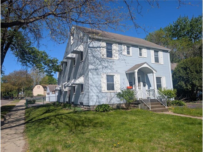 Building Photo - 1049 Gorman Ave