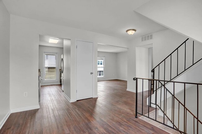 Building Photo - Gorgeous 5 Bedroom In Harford County Ready...