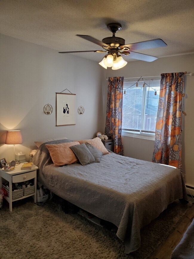 Building Photo - 2639 Colfax Ave S