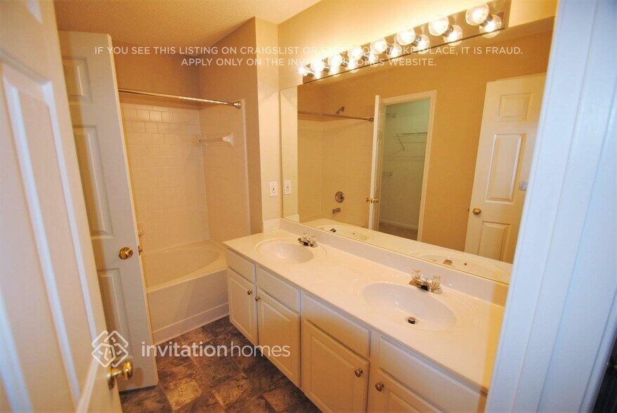 Building Photo - 11105 Wittenridge Dr