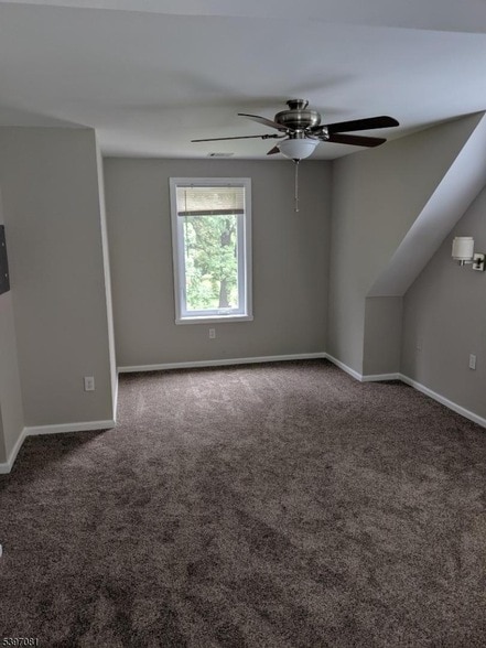 Building Photo - 8 Charles St