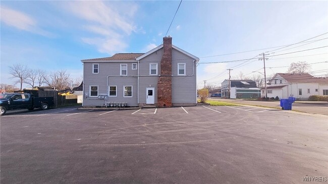 Building Photo - 2650 Seneca St
