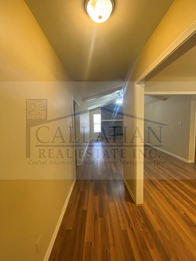 Building Photo - Jacksonville 4 Bedroom Home