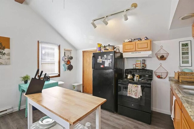 Building Photo - 219 N Prospect Rd