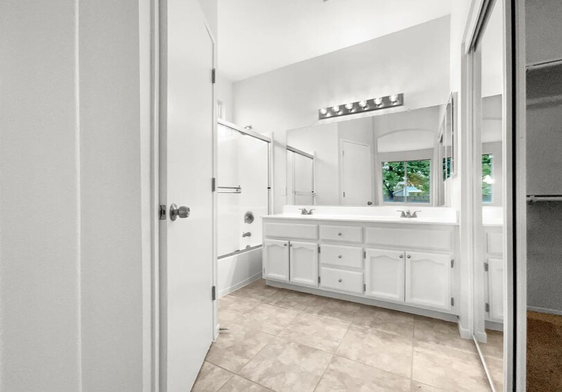 Building Photo - 9387 Bennoel Way