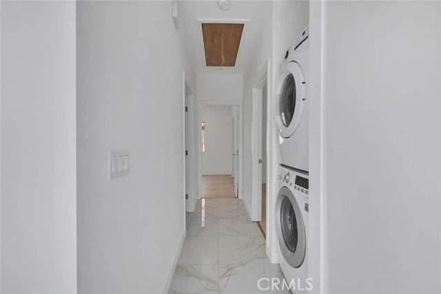 Building Photo - 634 E Valencia Ave