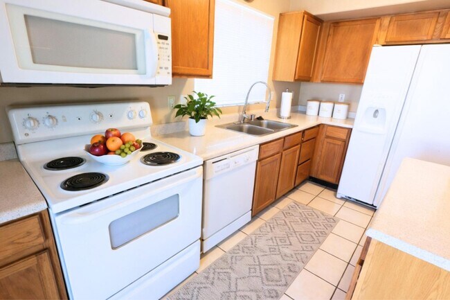 Building Photo - 10326 W Missouri Ave