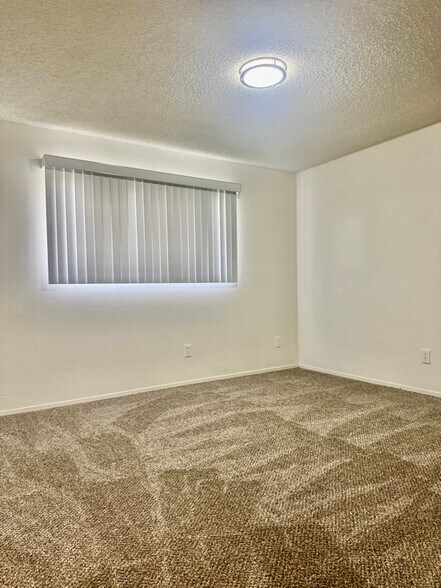Building Photo - 16862 Lynn Lane