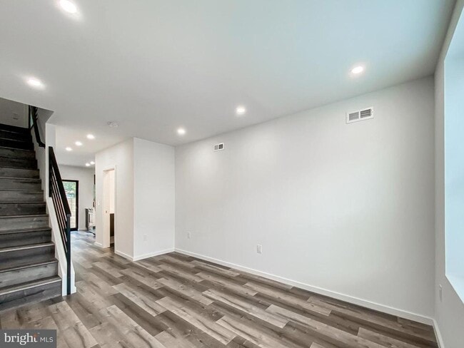 Building Photo - 2027 N 5th St