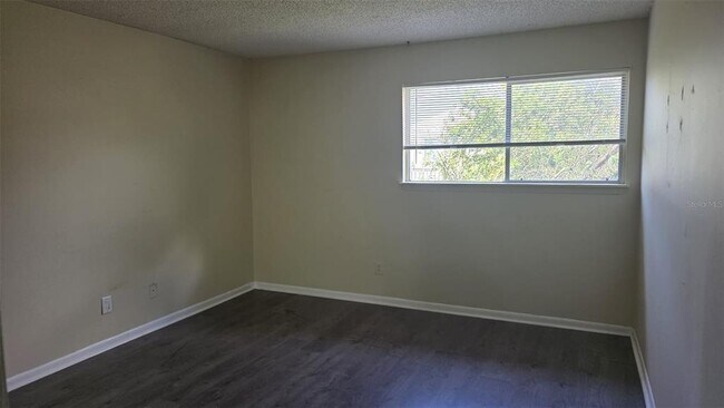 Building Photo - 6328 Newtown Cir