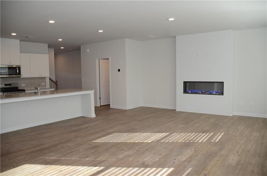 Building Photo - 1331 Pt Pl Dr