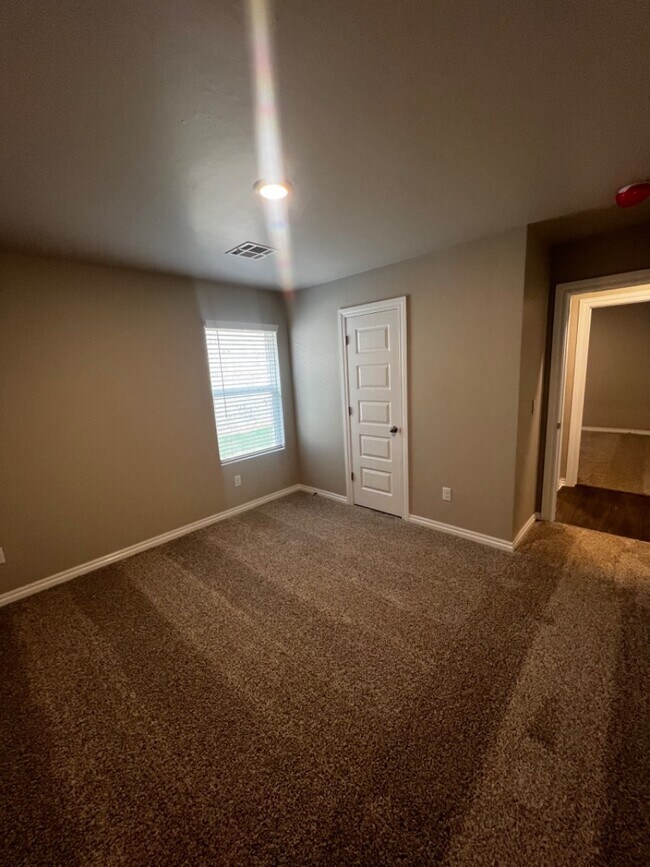 Building Photo - 2765 Alice Wy