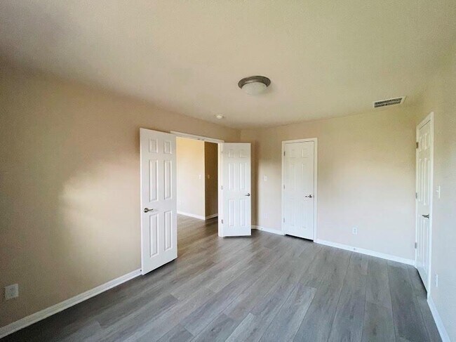 Building Photo - 15425 Fisher Island Dr
