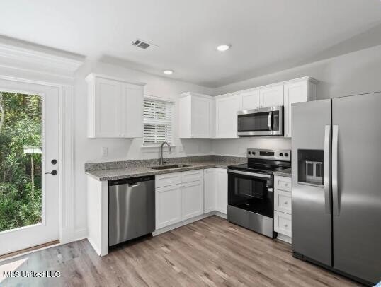 Building Photo - 913 Motsie Rd