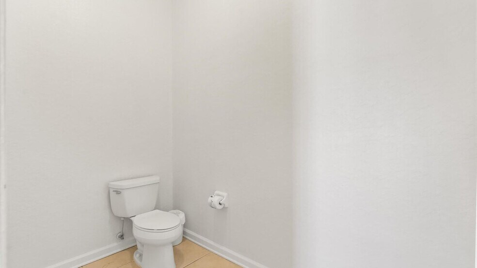 Building Photo - 5024 Shoreway Loop