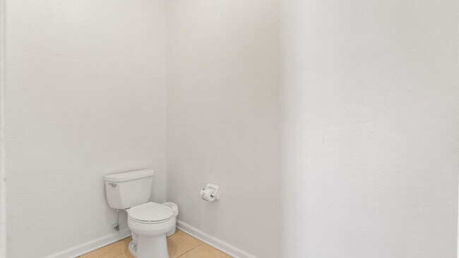 Building Photo - 5024 Shoreway Loop