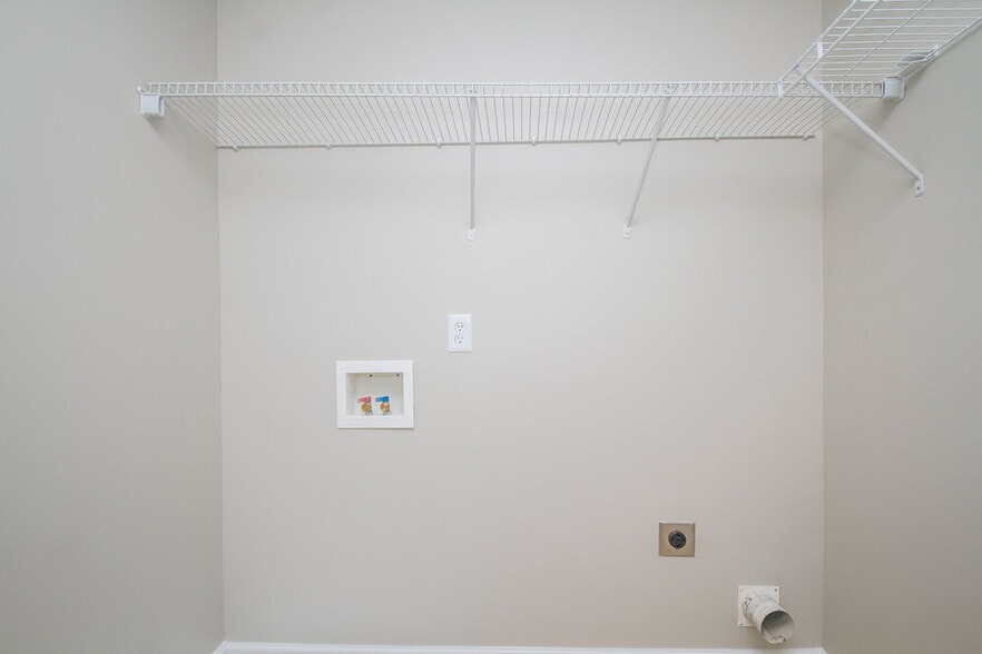Building Photo - 904 Summercrest Cove
