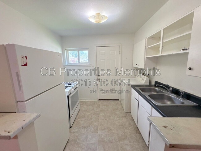 Building Photo - 1304 Snowden Ave