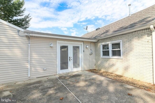 Building Photo - 516 Brooke Ave