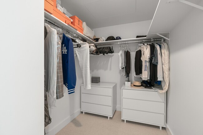 Building Photo - 629 Ke’eaumoku St