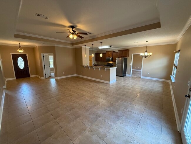 Building Photo - 4555 Hermosa Rd