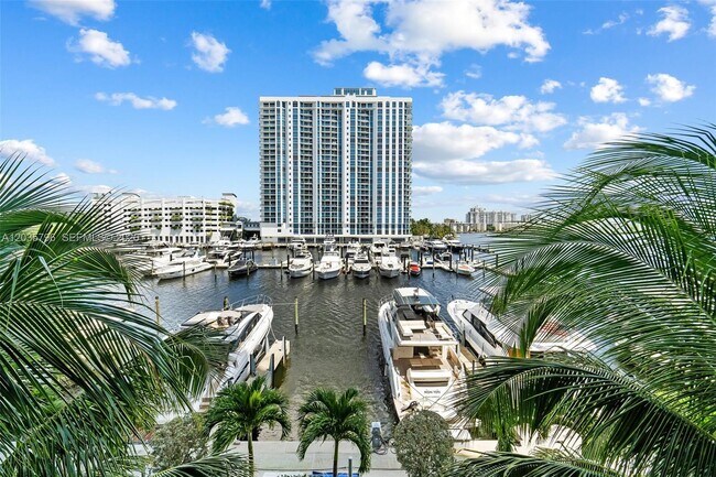 Building Photo - 17111 Biscayne Blvd