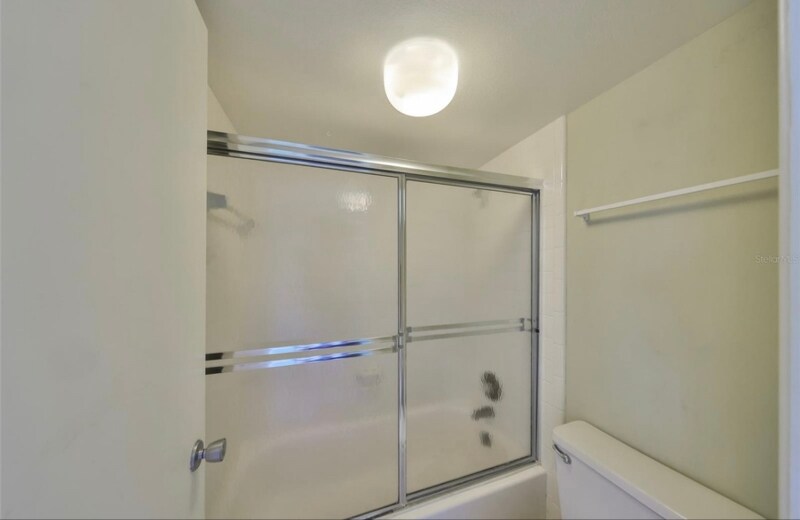Building Photo - 7430 Sunshine Skyway Ln S