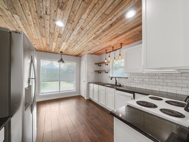 Building Photo - 22227 Eagle Meadow Dr