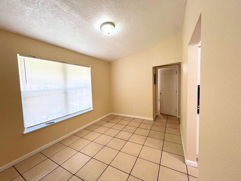 Family Room - 1131 NW 58th Ter