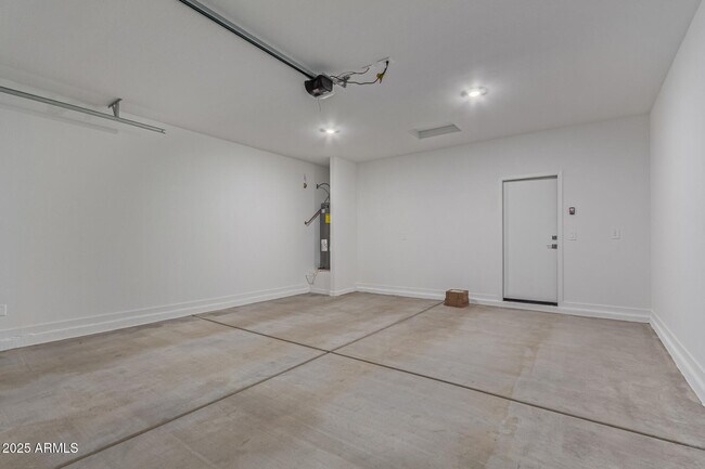 Building Photo - 7428 E Cozy Cottage Ln