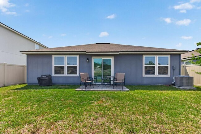 Building Photo - 12655 Cucumber Tree St