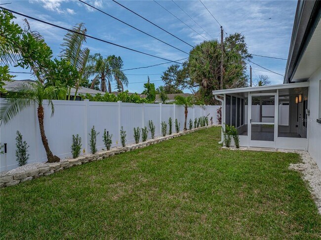 Building Photo - 6709 Cardinal Dr S