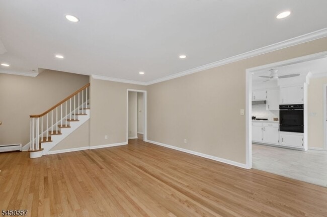Building Photo - 663 Mountain Ave