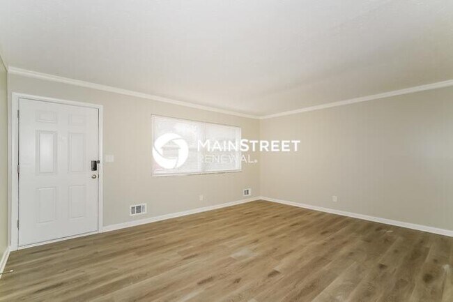 Building Photo - 4 Bedroom Pet-Friendly Home in INDIANAPOLI...