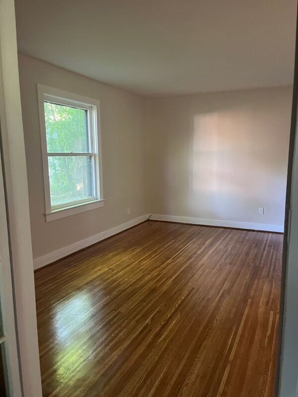 Building Photo - 170 Stonewood Ave