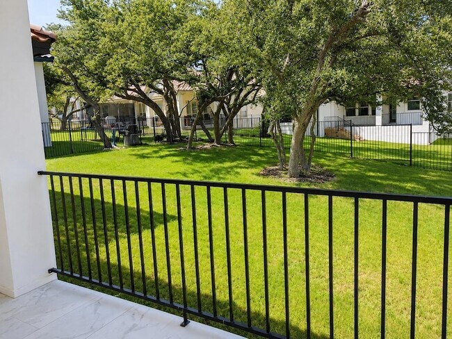Building Photo - 11909 Deering Pl