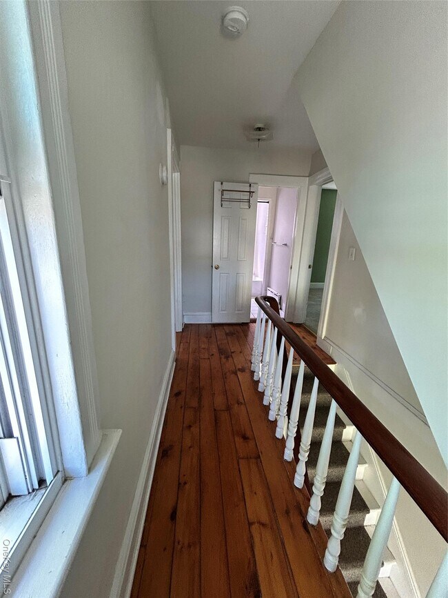 Building Photo - 24 Arnold Ave