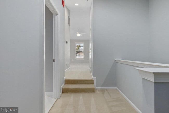 Building Photo - 351 Livermore Ln