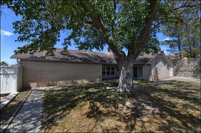 Building Photo - 424 Stonebluff Rd