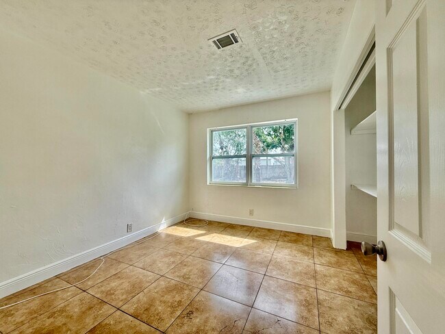 Building Photo - 355 NW 8th Ave