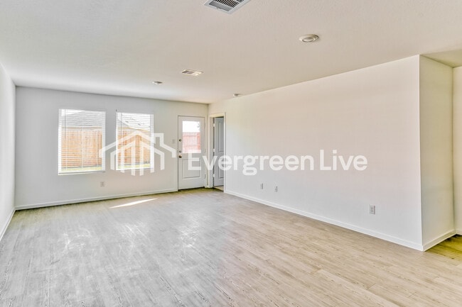 Building Photo - 737 Magnolia Creek Dr