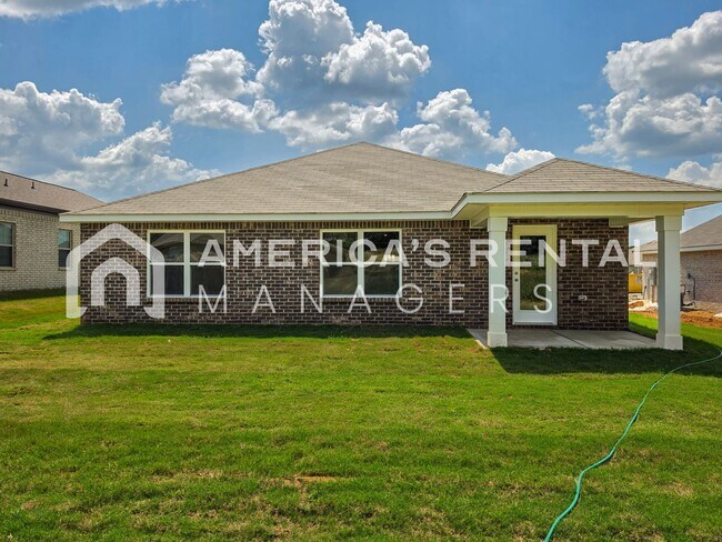 Building Photo - 127 Jonboy Ave