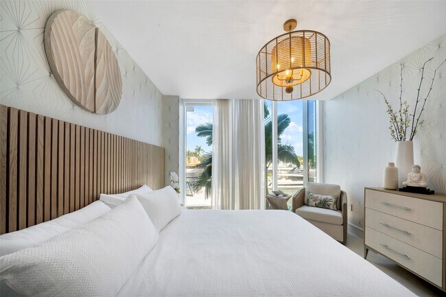 Building Photo - 2311 SE 17th St