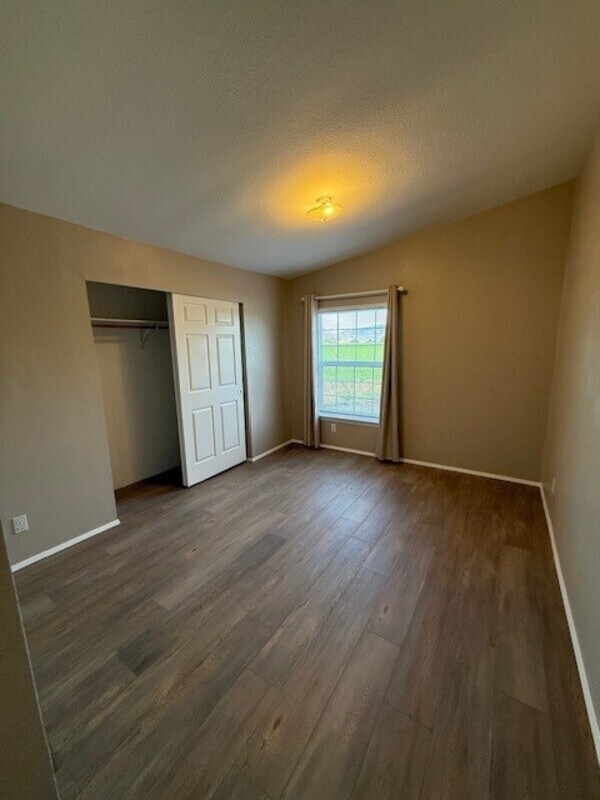 Building Photo - 5556 Rock Rd