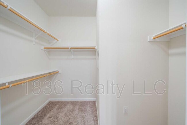 Building Photo - 9604 Eloquence Dr