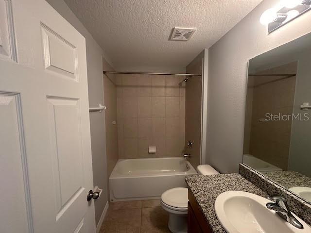 Building Photo - 5 Llowick Ct