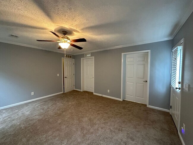 Building Photo - 5 BR, 3.5 BA, 2432sf home on almost 17 acres!