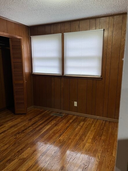 Building Photo - 2608 Jenkins St