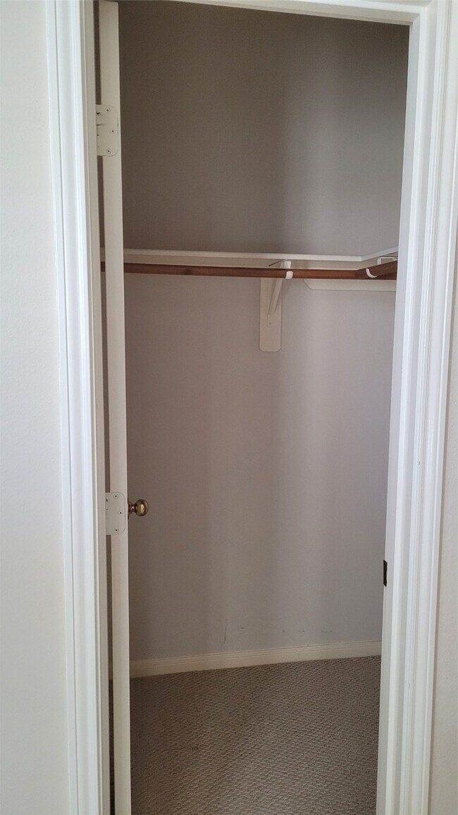 Building Photo - 17906 Castle Heath Ln