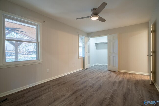 Building Photo - 205 High Rd